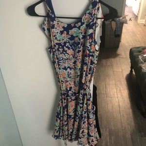 Most adorable summer dress - flattering fit!!